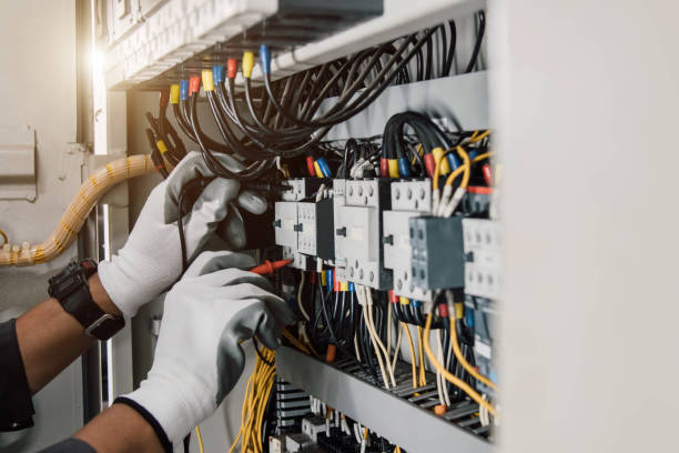Best Circuit Breaker Repair  in Fruitville, FL